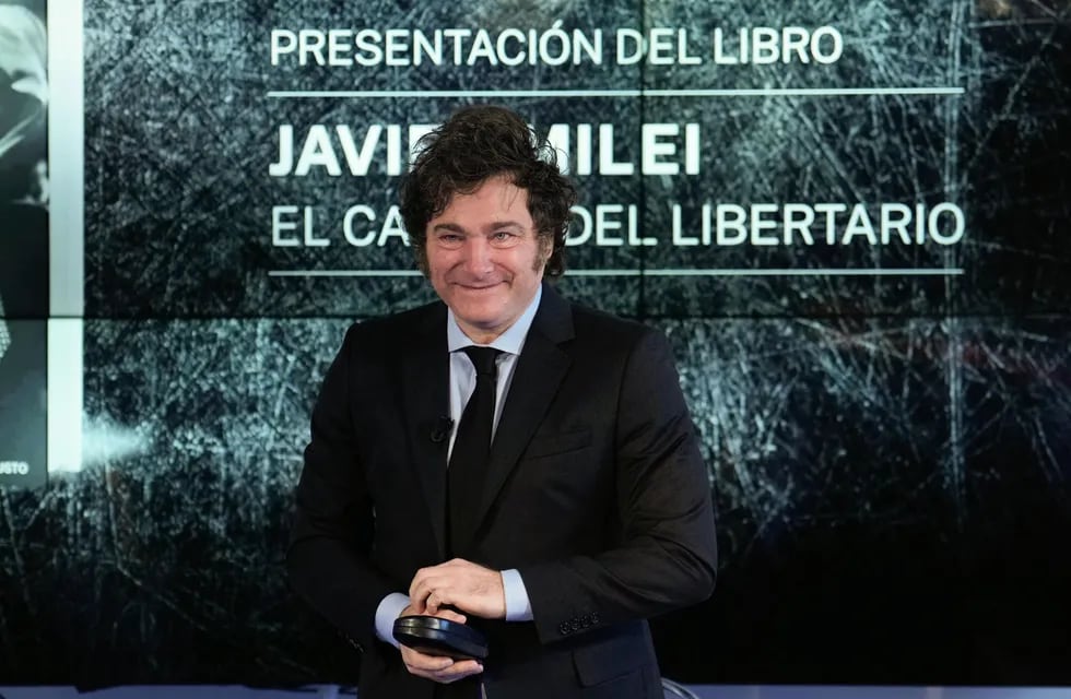 Javier Milei durante la presentación de su libro "El camino del libertario" en el Auditorio del diario 'La Razón', en Madrid.