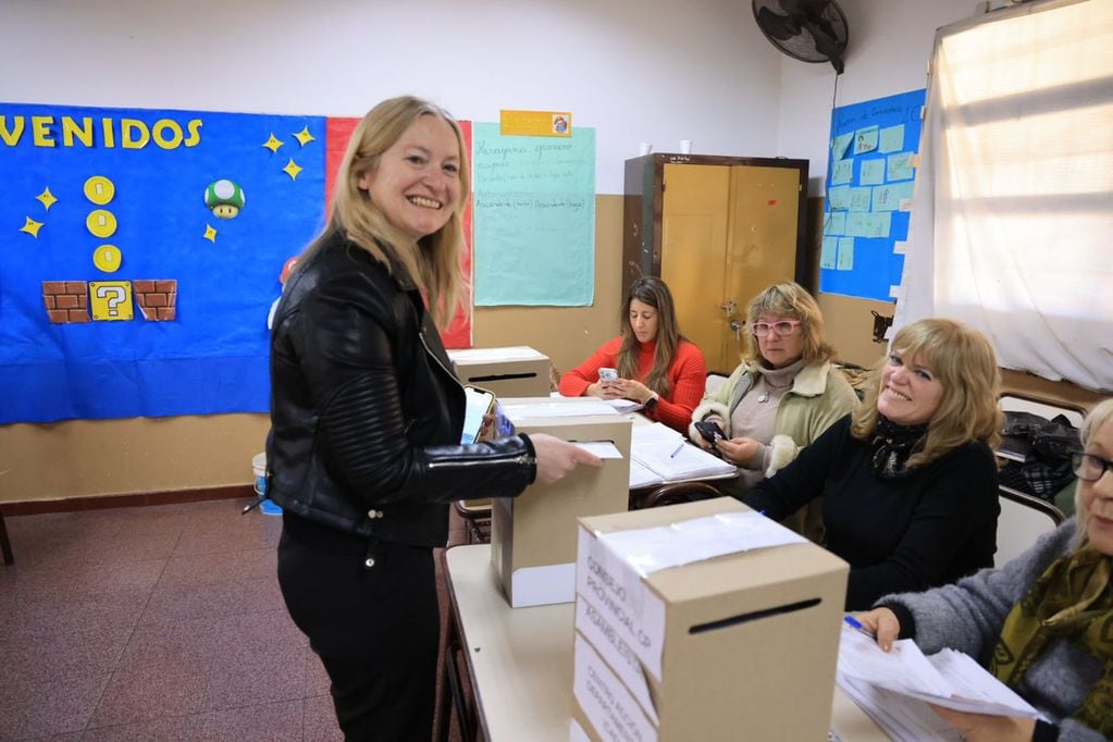 La vicegobernadora Hebe Casado votó en San Rafael por la nueva conducción del Pro a la que aspira.