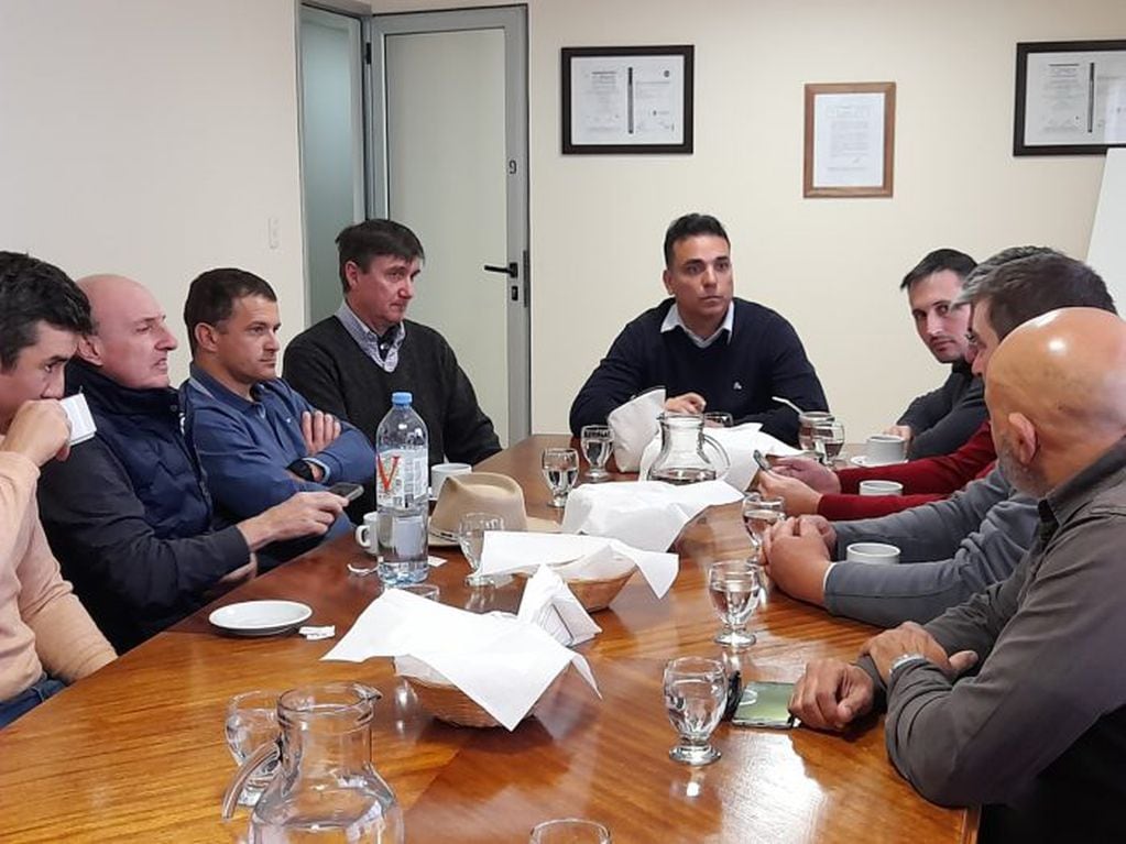 Productores de cítricos de Entre Ríos visitaron la bioplanta del Iscamen. Se acordaron ensayos con material biológico desarrollado en Mendoza. Foto: Gentileza