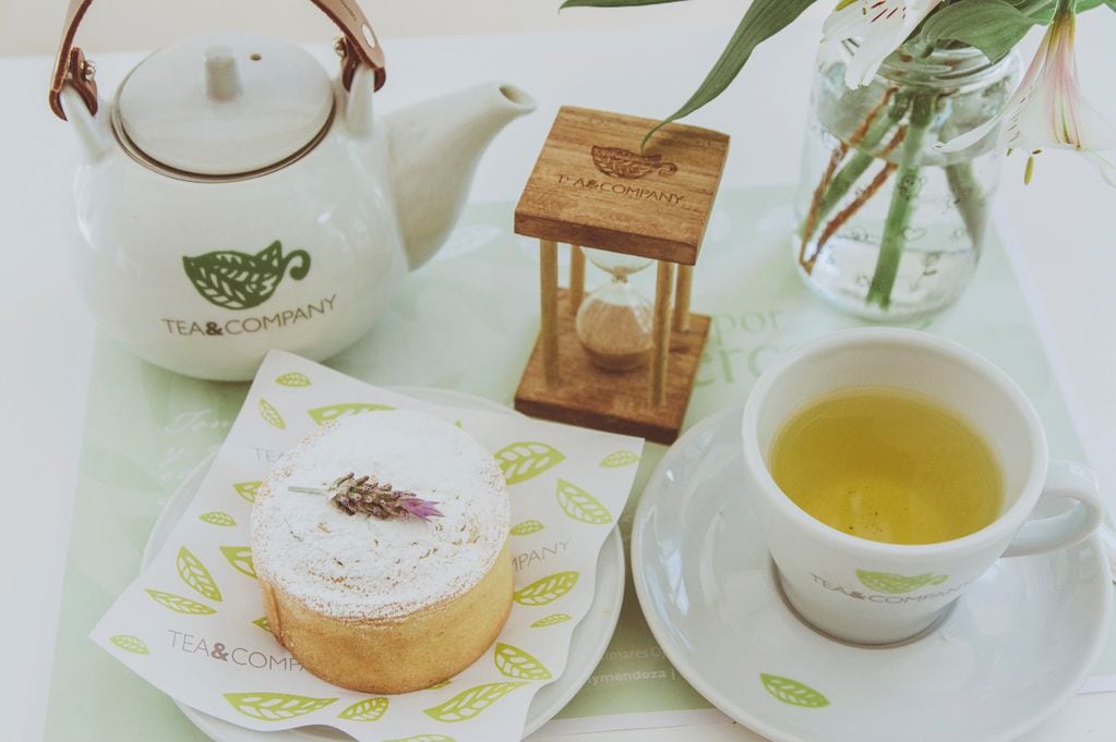 Silvina Fortuny, dueña de la famosa casa de té mendocina Tea & Company, nos cuenta todos sus secretos para beber el té perfecto y que sea una experiencia única y sensorial. 
