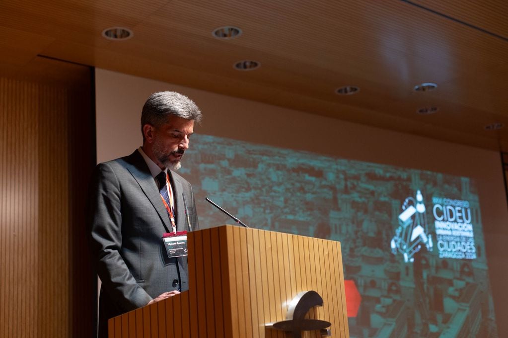 Ulpiano Suarez participa del XXVI Congreso de CIDEU en Zaragoza