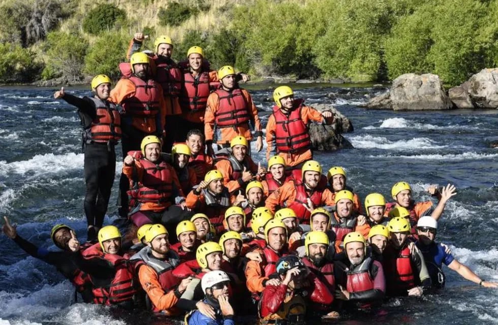 El equipo de River que se encuentra en Neuquén realizando la pretemporada hicieron rafting y se divirtieron.