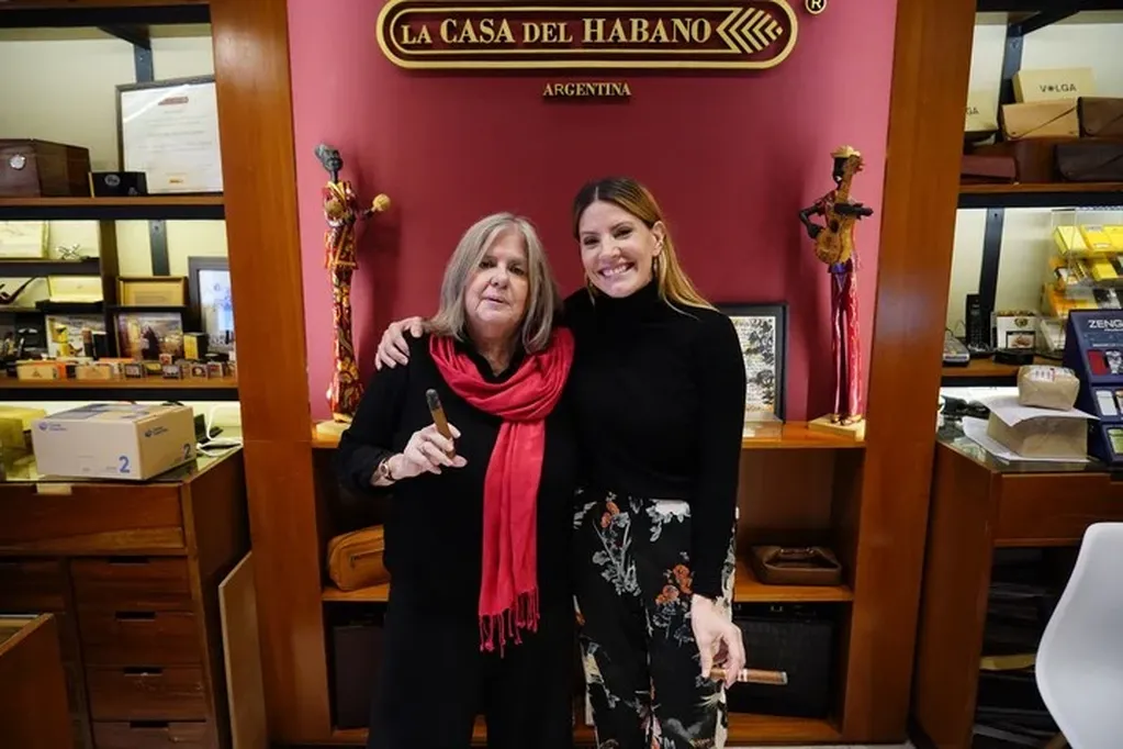 Blanca y Lucía, médica y estudiosa de los habano