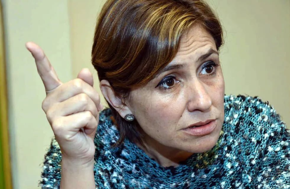 La presidenta del Concejo Deliberante de Santa Rosa, Débora Quiroga, denunció al marido de la intendente.