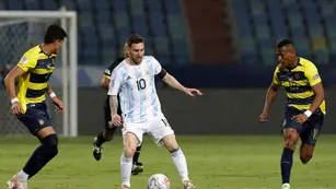 Lionel Messi en el partido entre Argentina y Ecuador por Copa América