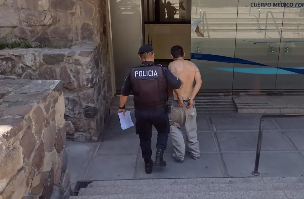 Juan Manuel Tarres (48), acusado del femicidio de  Jésica Olguín (33) esta mañana tras su detención. Gentileza