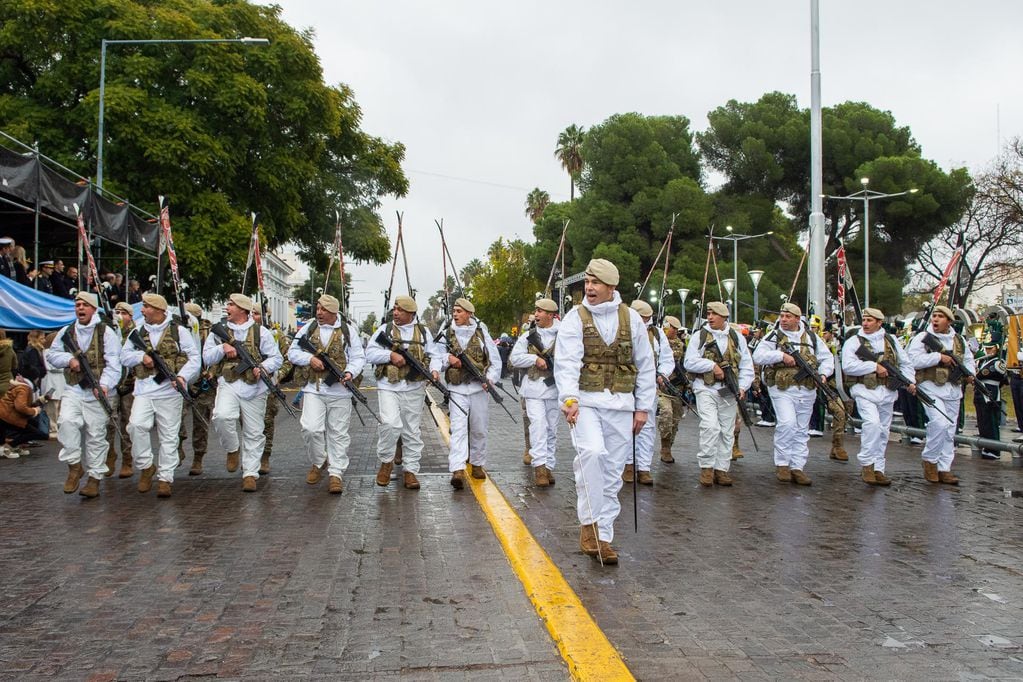 Desfile por el 25 de mayo en San Martín. Foto: Prensa San Martín