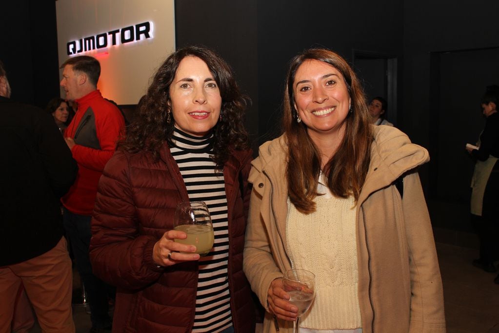 Gabriela Chavarria y Patricia Fadin.