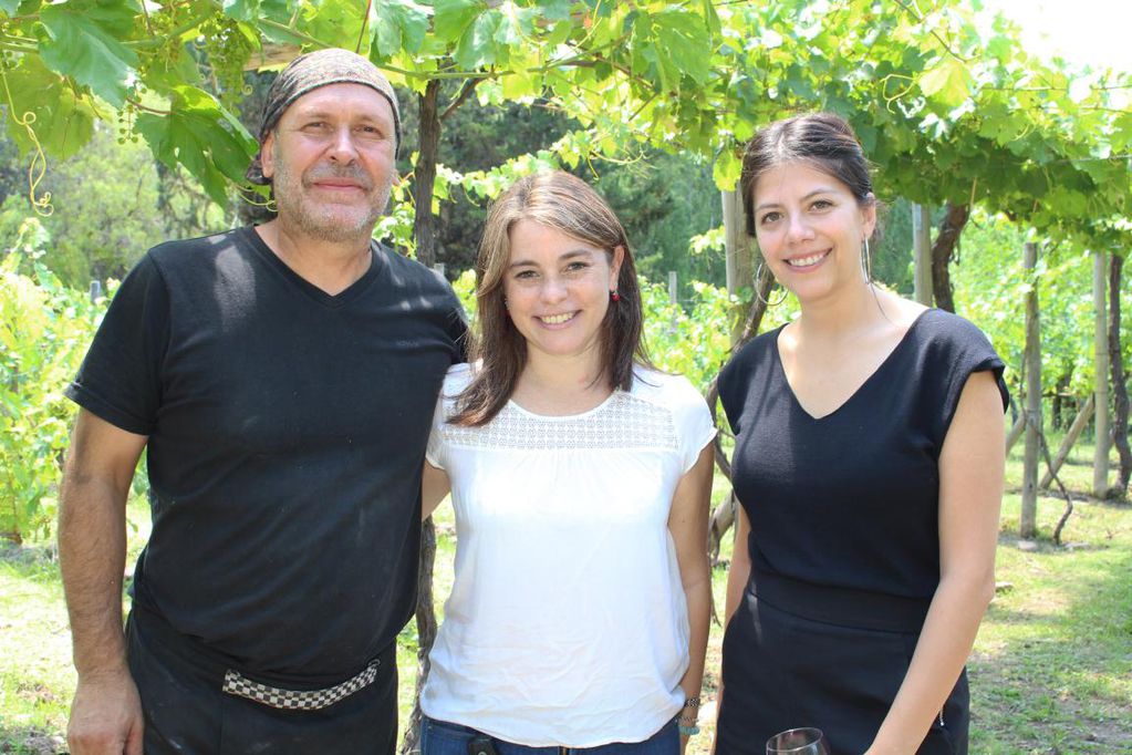 Mario Rodríguez, Lucrecia Malm Green y Florencia Afranllie.