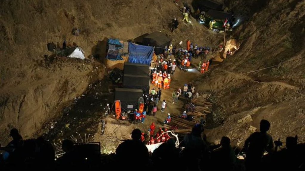 Según informaron fuentes oficiales de la policía local, afirmaron que los 27 fallecidos estarían en el interior de la mina. Gentileza: Carlos Paz Vivo.
