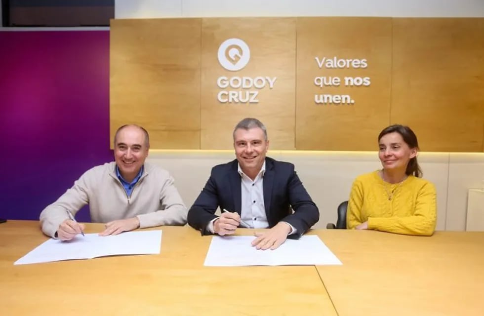 Godoy Cruz y la Federación Económica de Mendoza firman un importante convenio de colaboración