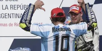 En Argentina, Valentino Rossi homenajeó a Maradona