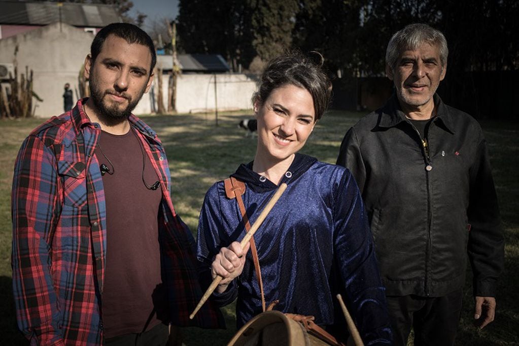 El trío con Martina Ulrich, Peteco y Homero Carabajal ofrecerán su segundo show por streaming, con su repertorio folclórico entre zambas y chacareras.