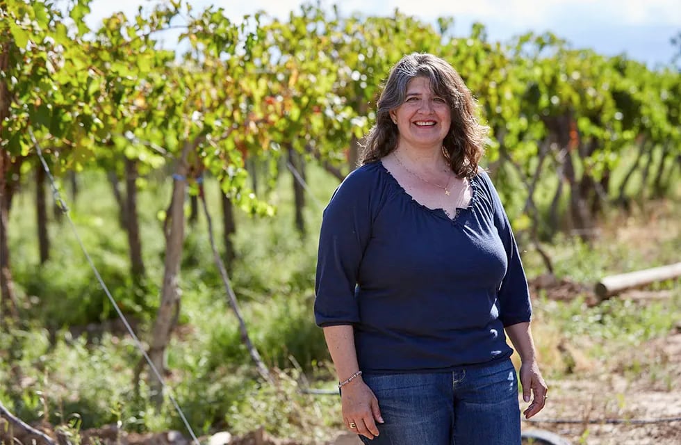 Elizabeth Lopresti es productora vitivinícola mendocina, y está al frente de la Cooperativa El Algarrobal, en Las Heras. - Foto: Marcelo Aguilar Lopez