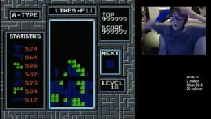 Un niño prodigio de 13 años se convierte en la primera persona en vencer al Tetris