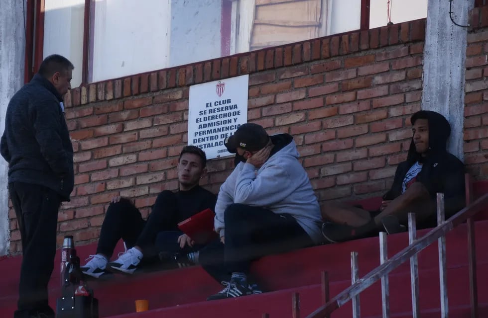 Fabrizio Angileri en el estadio del Atlético Club San Martín en una de sus últimas visitas a Mendoza. / Gentileza: Soy del Este.