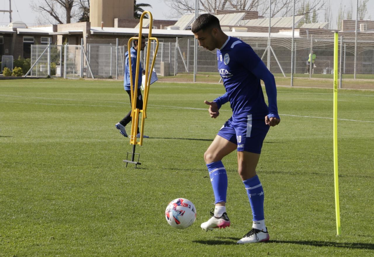 "Tin" Burgoa seguiría siendo titular en el equipo de Diego Flores.