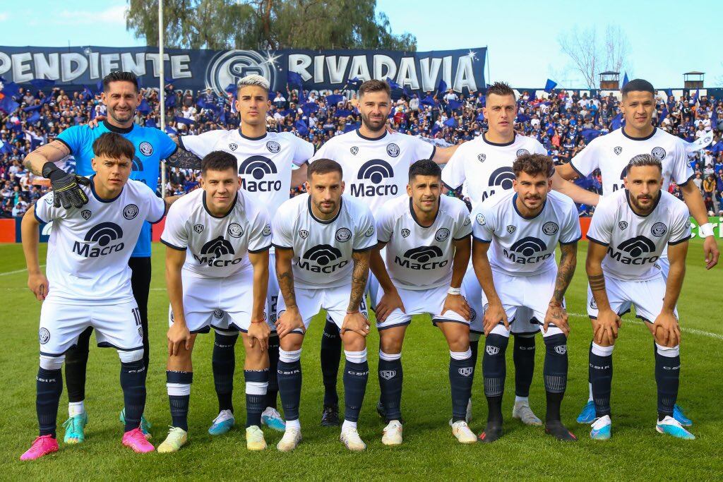 Por la 25° fecha de la zona B, Independiente Rivadavia se mide con Deportivo Riestra. / Gentileza: Prensa CSIR.