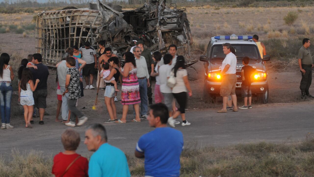 En 2014, un camión brasileño que transitaba a contramano por la ruta 7 chocó contra un colectivo y murieron 17 personas.