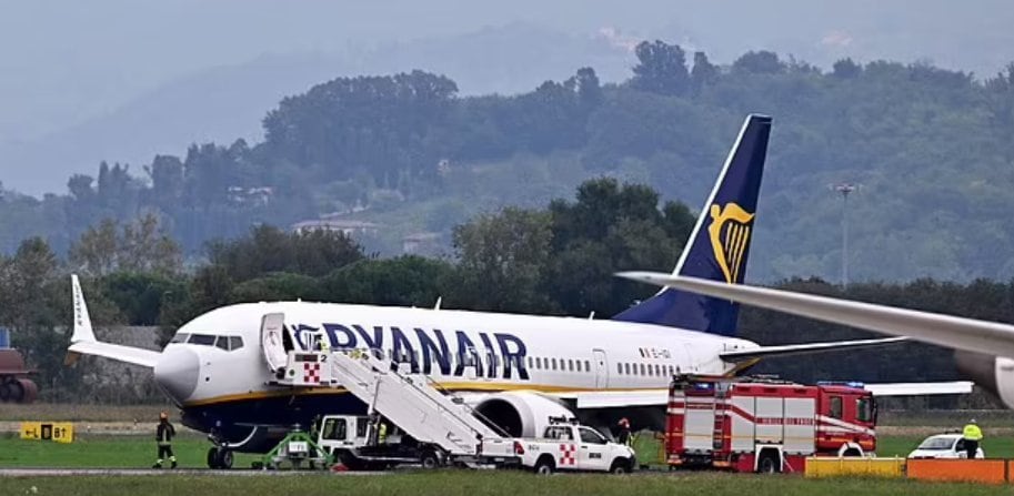 Incidente en un avión de Ryanair / Fotos X