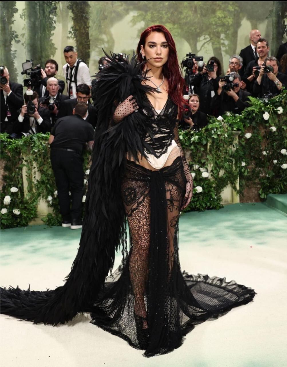 Dua Lipa en la Met Gala 2024