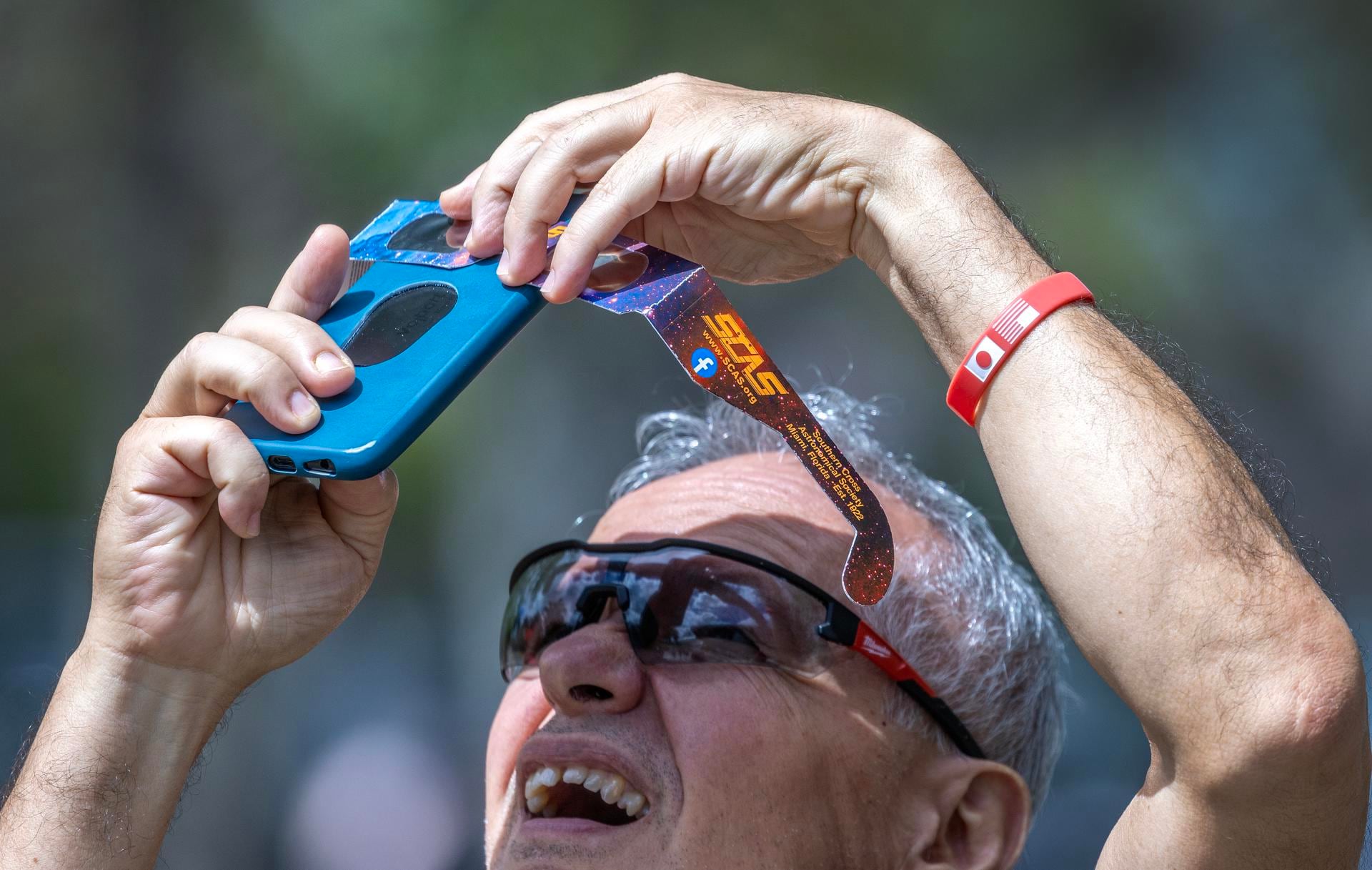 Hay que tomar recaudos para ver el eclipse solar anular / EFE