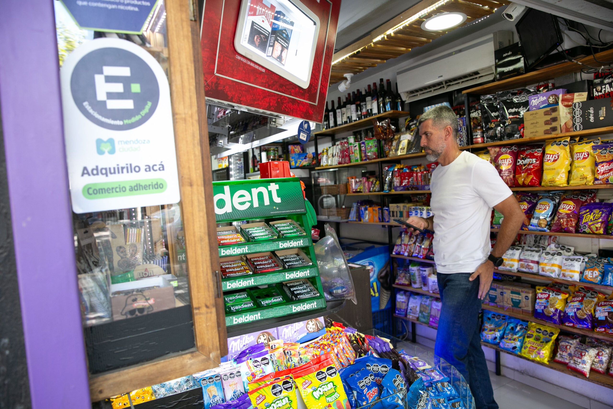 Ulpiano Suarez destacó la gran aceptación del sistema de Estacionamiento Medido Digital a un mes de su aplicación