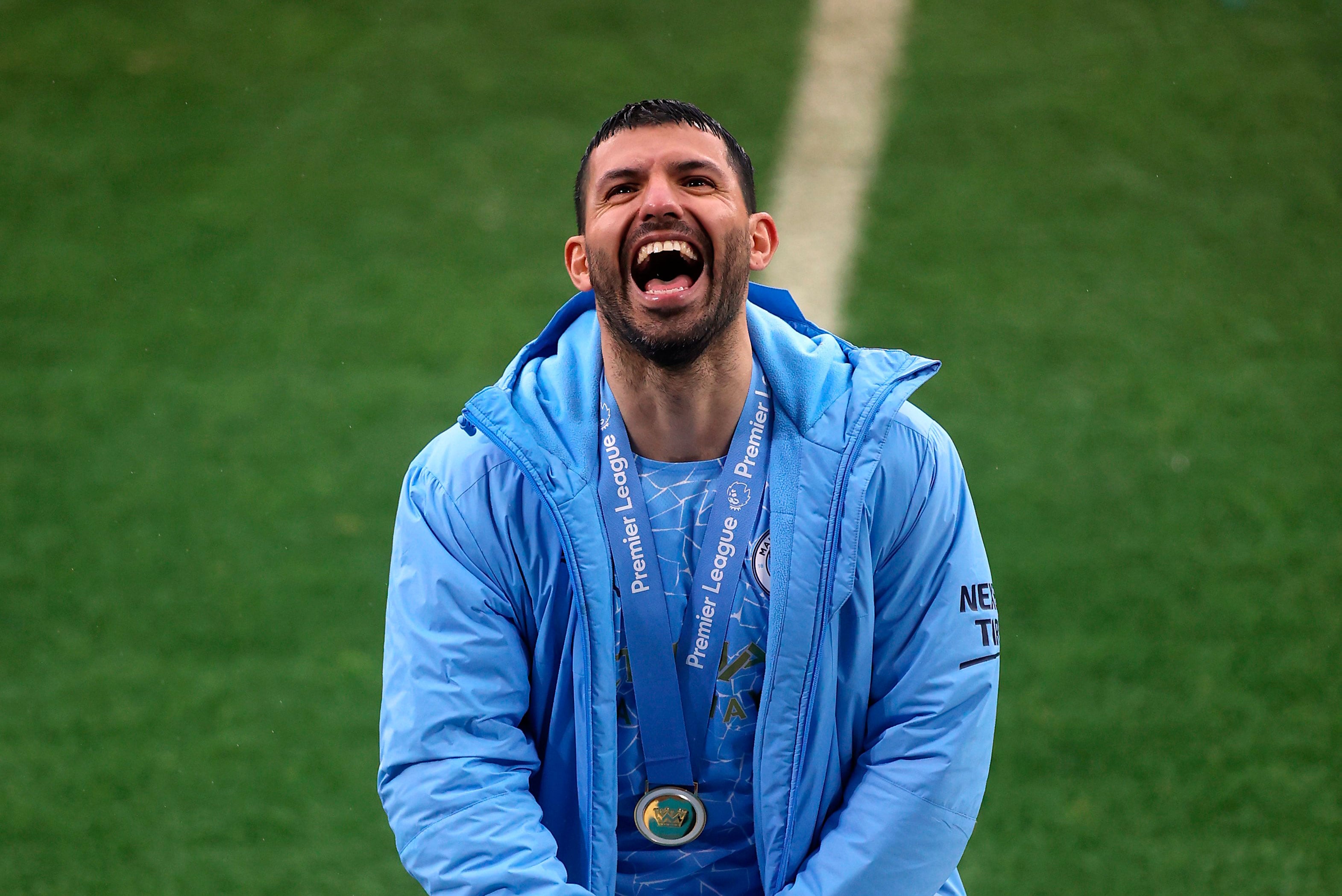 Sergio Agüero en su despedida de la cancha del Manchester City. (AP)