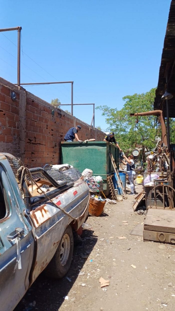 Otro de los allanamientos buscando cobre y luminarias. Ministerio de Seguridad.