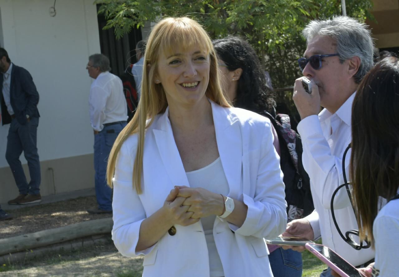 Anabel Fernández Sagasti en el acto de Sergio Massa en Mendoza (Orlando Pelichotti / Los Andes)