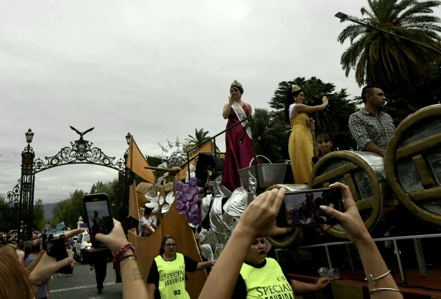 Carrusel de las Reinas 2024 (Orlando Pelichotti / Los Andes)