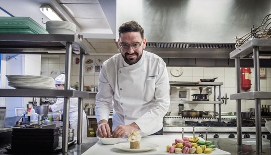 El jurado de MasterChef abrió hace casi un año una pasteleria.