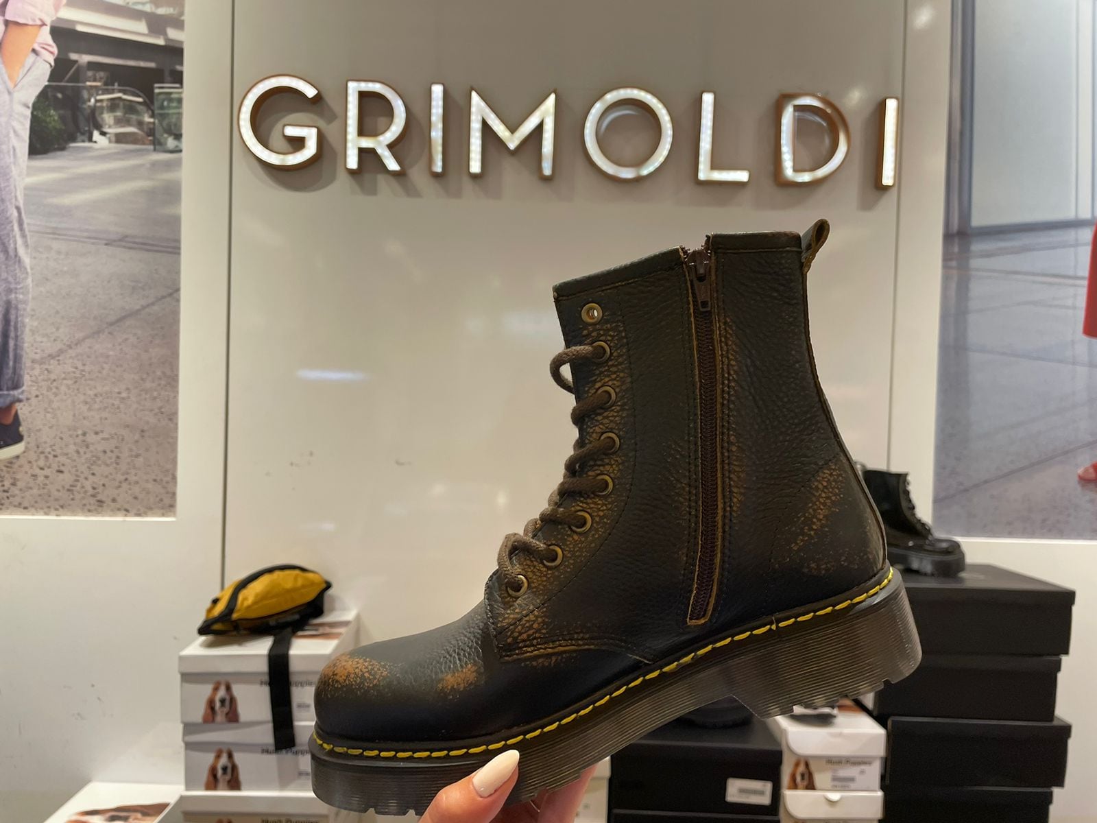 Grimoldi, una de las marcas que adhiere a las promos día del padre con  Los Andes Pass.