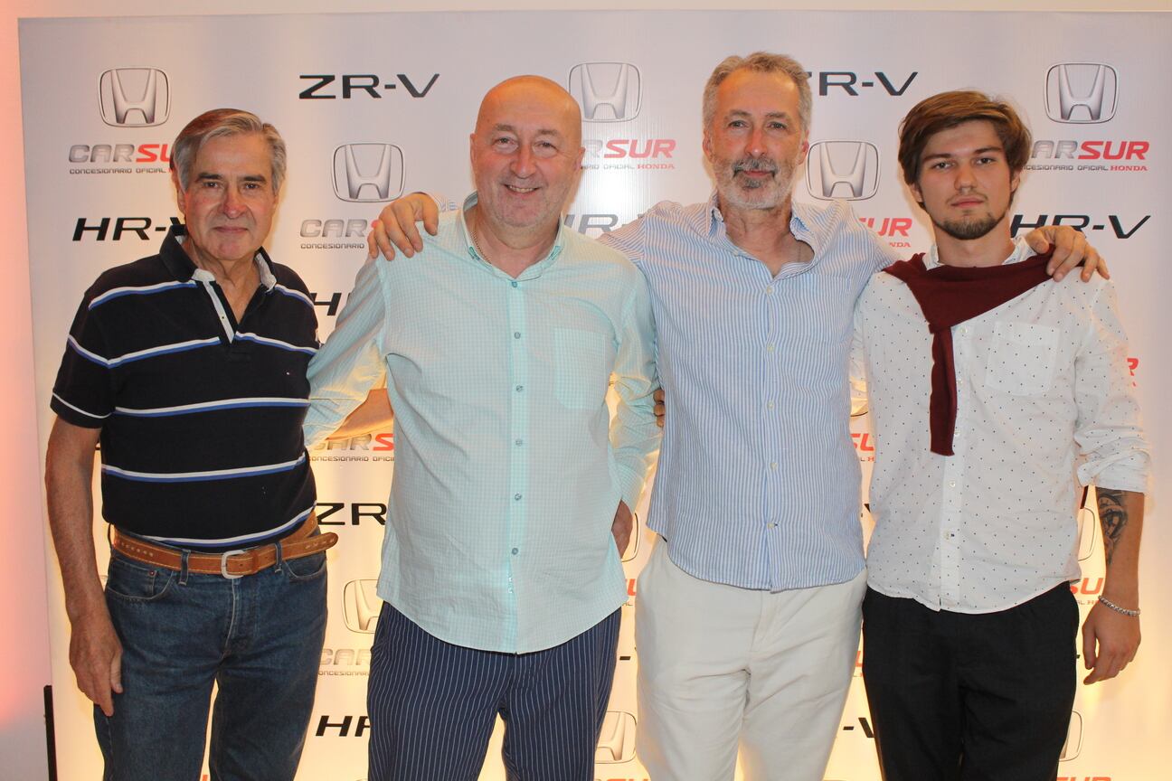 Guillermo Escoriza, Dimitri, Alexandre y Simón Kvrivishvili.