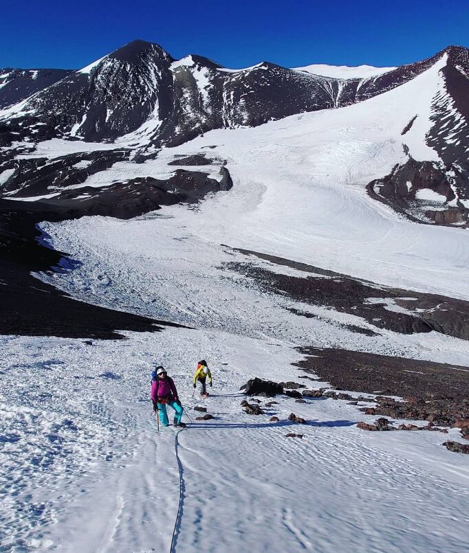 Viento blanco de 100 km/h y que arrasa con todo: así es el Marmolejo, el cerro donde fallecieron los 3 andinistas. Foto: Instagram @kristapsvx