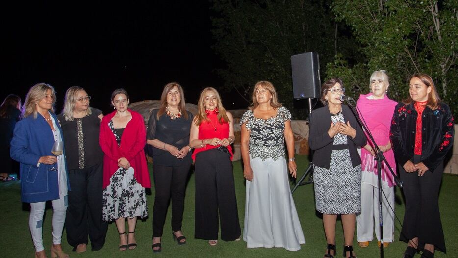 Claudia Yanzón, Ana Rusticcini, Vanina Manini, Ana Gaibazzi, Adriana Martínez, Nancy López, Cristina Pandolfi, Fátima Villagra y Alejandra Gil Posleman.