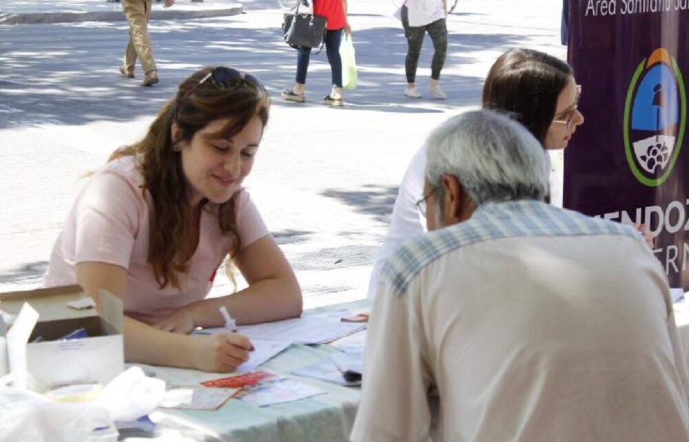 "Mendoza elige saber": testeos de VIH en distintos puntos de la provincia - Prensa Gobierno de Mendoza