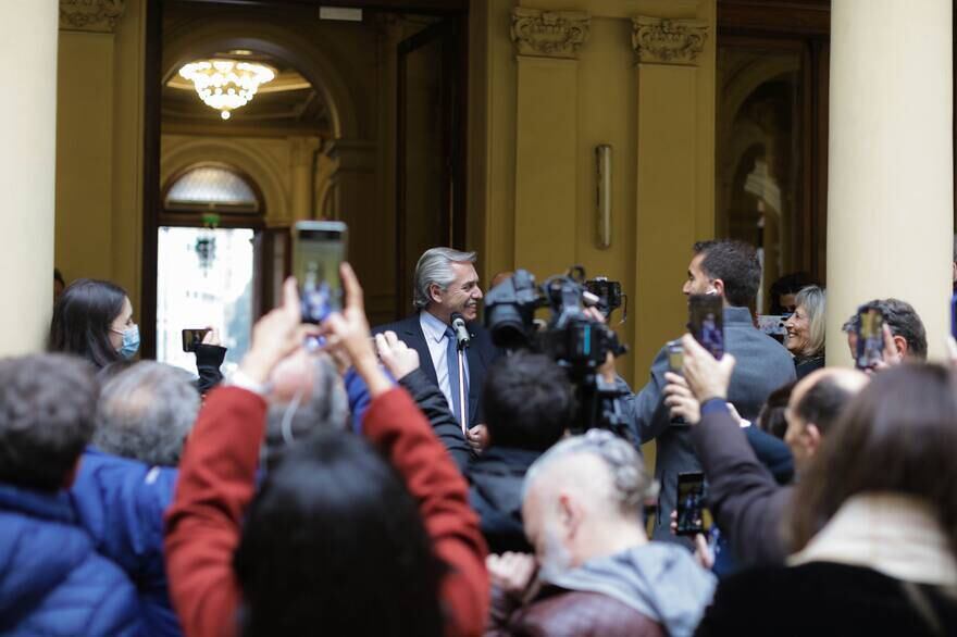 Alberto Fernández se despidió de los empleados de la Casa Rosada.