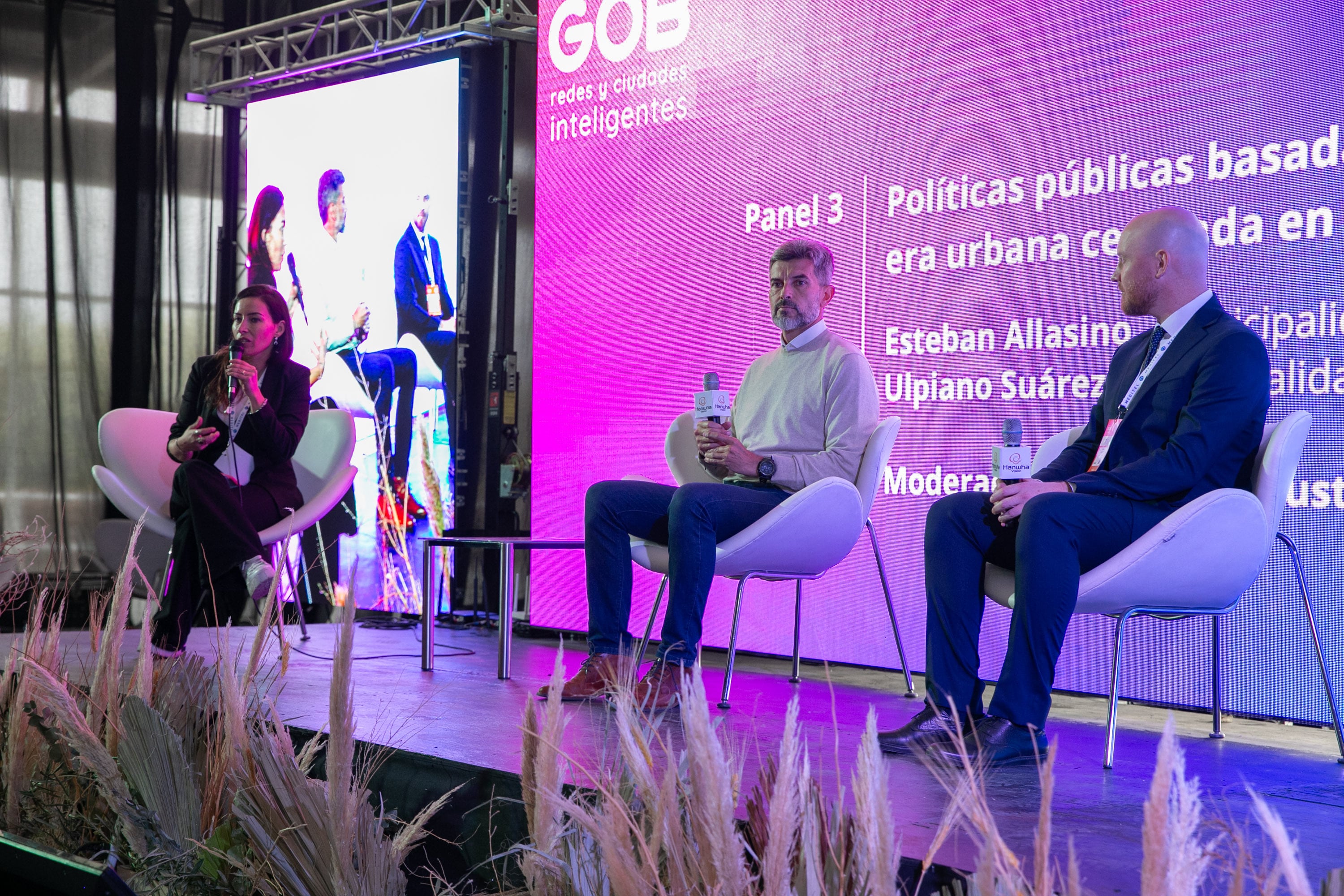 Ulpiano Suarez participó del evento “Redes de Gobierno y Ciudades Inteligentes 2024”