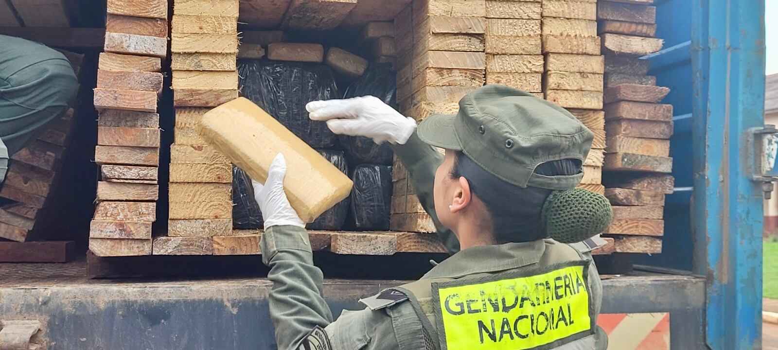 Secuestran más de seis toneladas de marihuana y detienen a un hombre en Misiones. Foto: Gendarmería Nacional.