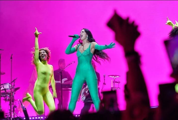 Dua Lipa en el Campo Argentino de Polo