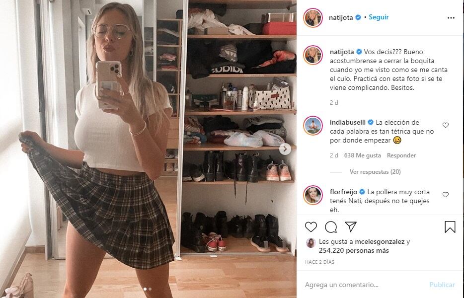 La influencer fue acosada en la calle