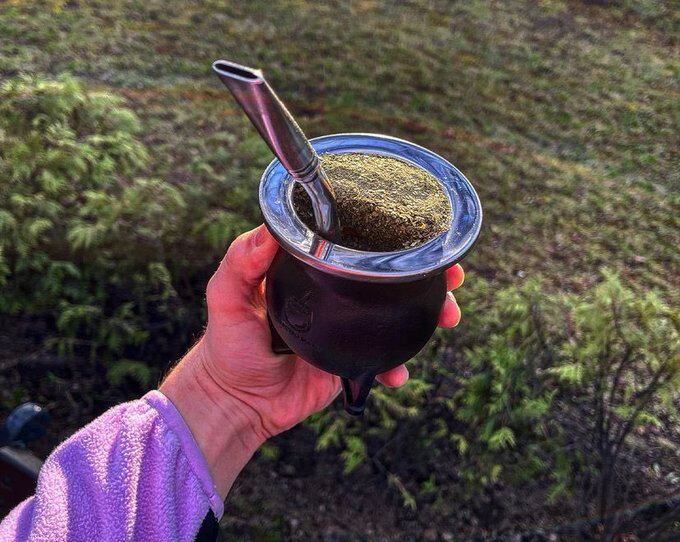 El arte de curar un mate es una ciencia. (Via País).