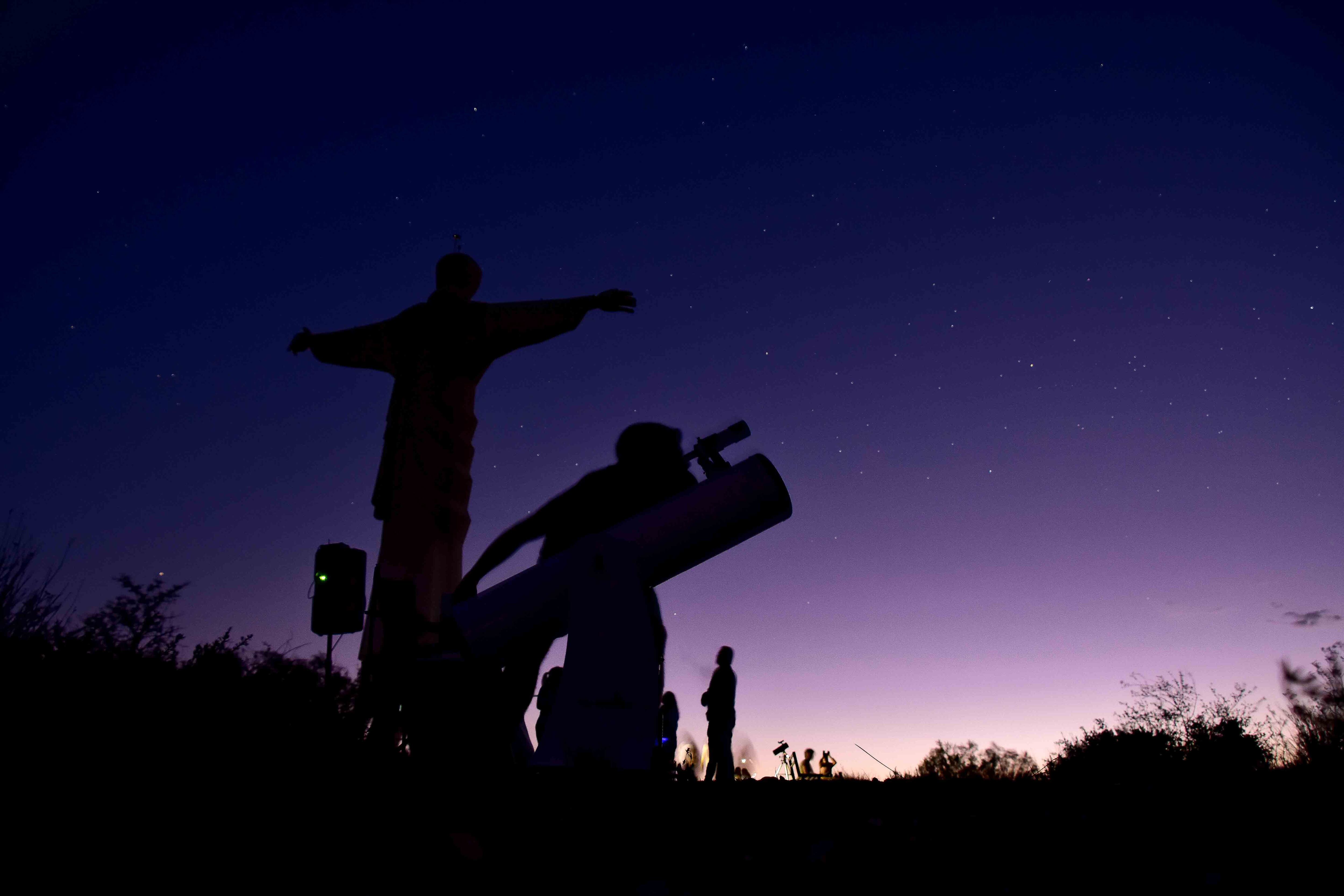 En Tupungato durante el verano se pueden apreciar paisajes únicos y disfrutar del astroturismo. 