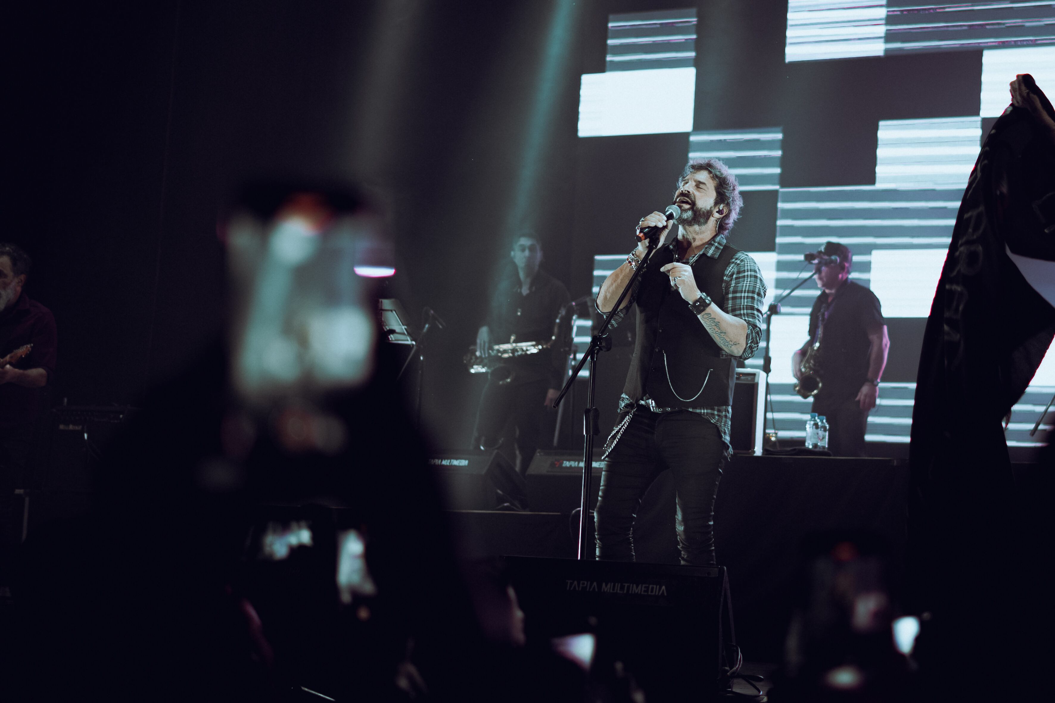 Los Caballeros de La Quema en Mendoza se presentaron en el Arena Maipú festejando los 25 años del disco "La Paciencia de la Araña" / Ph: Juane Grilli