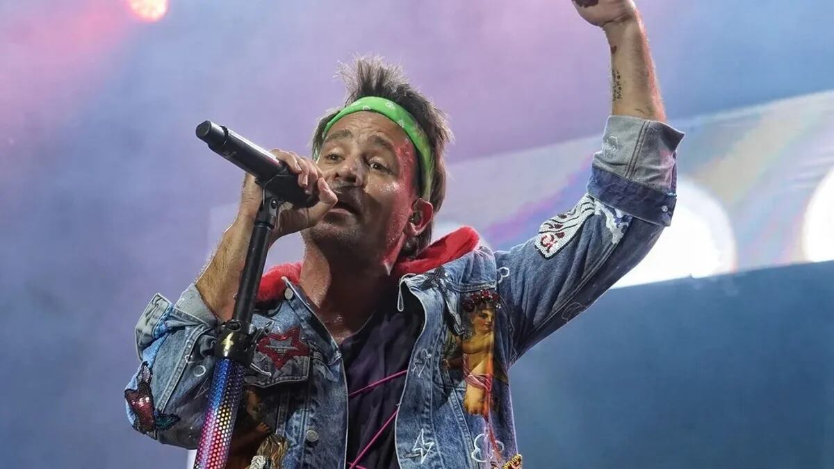 Chano regresó a los escenarios tras su alta médica y anunció el regreso de Tan Biónica.