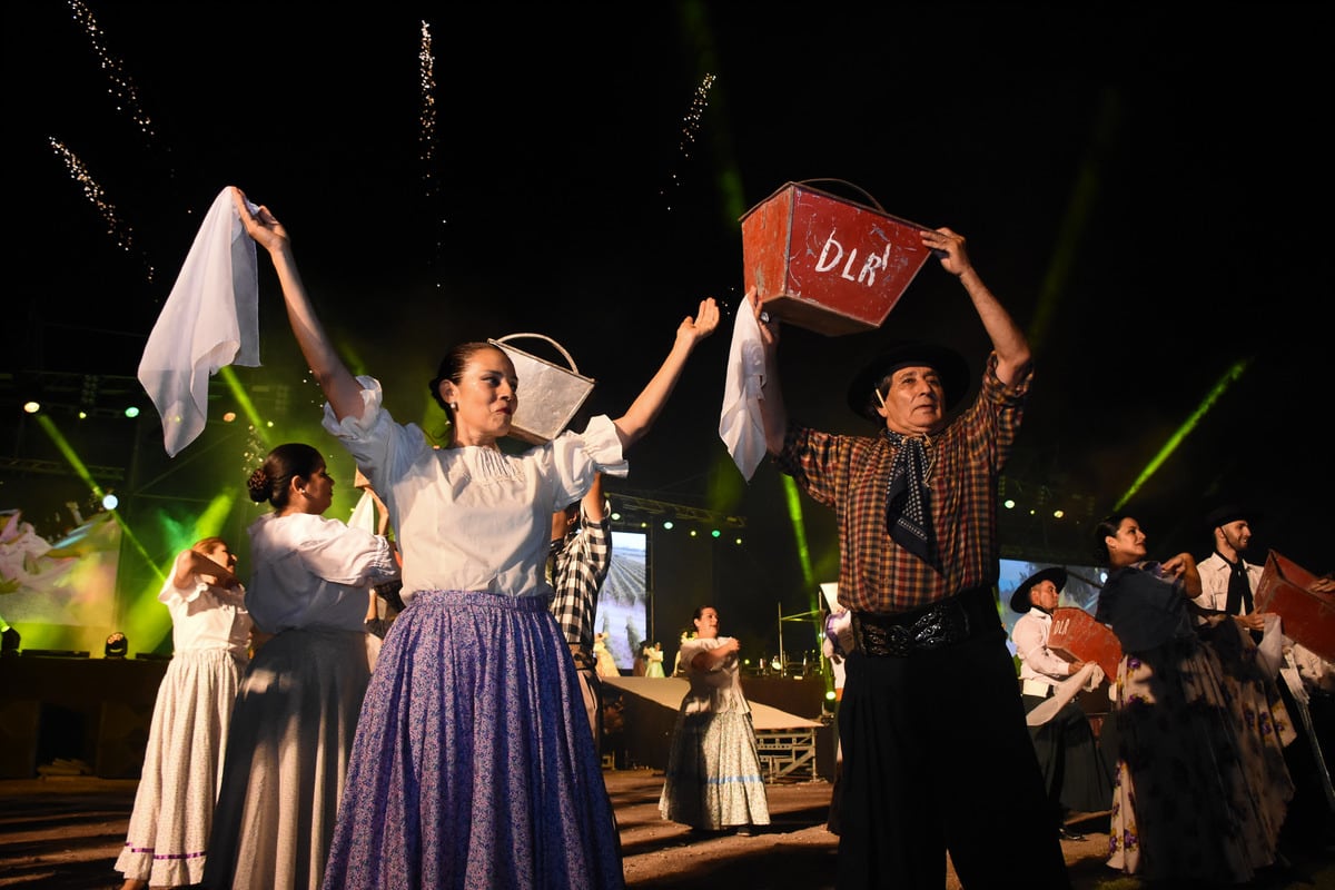 Geografía del Bonarda, asi se tituló la fiesta de la Vendimia departamental de San Martín donde Nazarena Nicosia fué electa como la flamante soberana. Mariana Villa / Los Andes