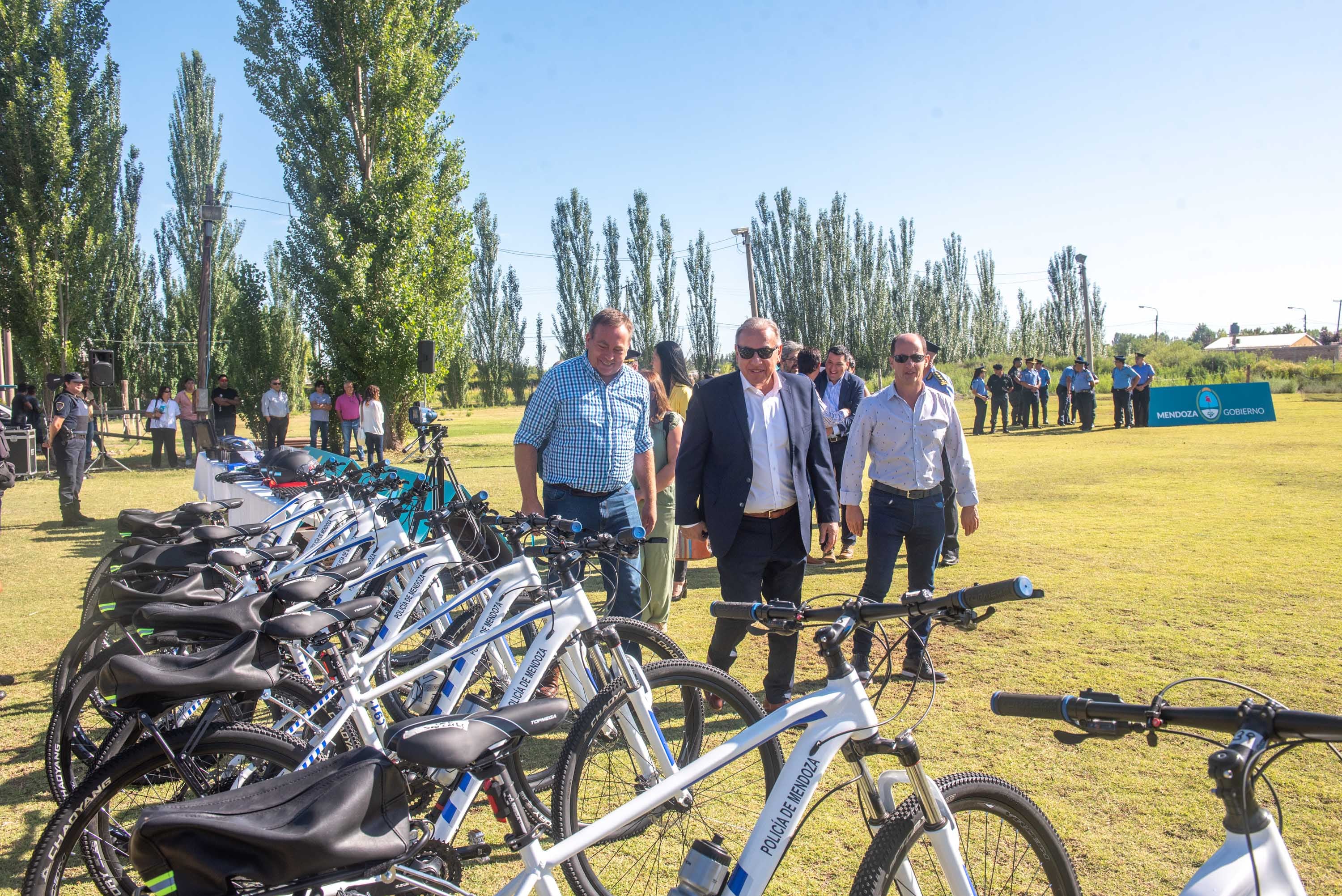 El ministro de Seguridad, Raúl Levrino estuvo en Tunuyán y fue recibido por el jefe comunal, Martín Aveiro.