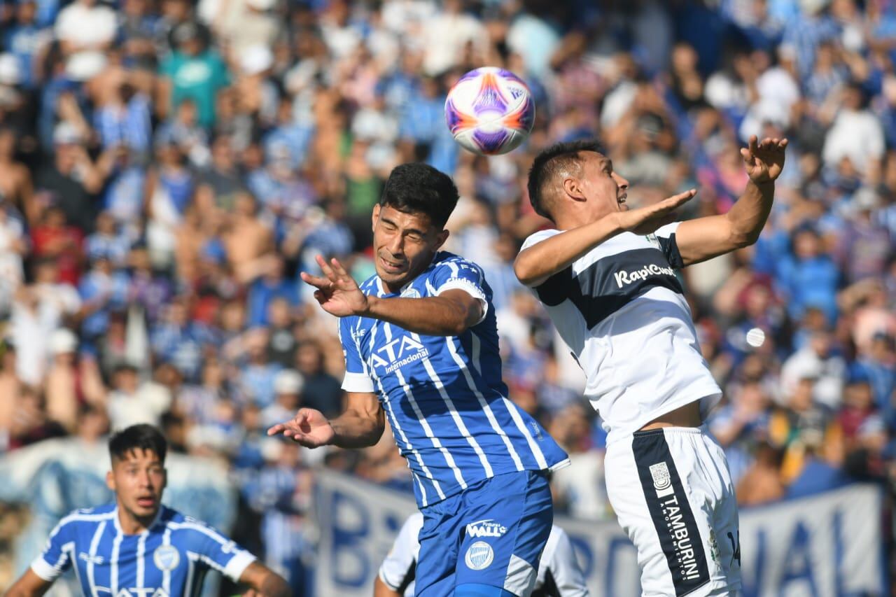 Godoy Cruz se mide con Gimnasia de La Plata por la 17° fecha de la Liga Profesional 2023. / Ignacio Blanco (Los Andes).