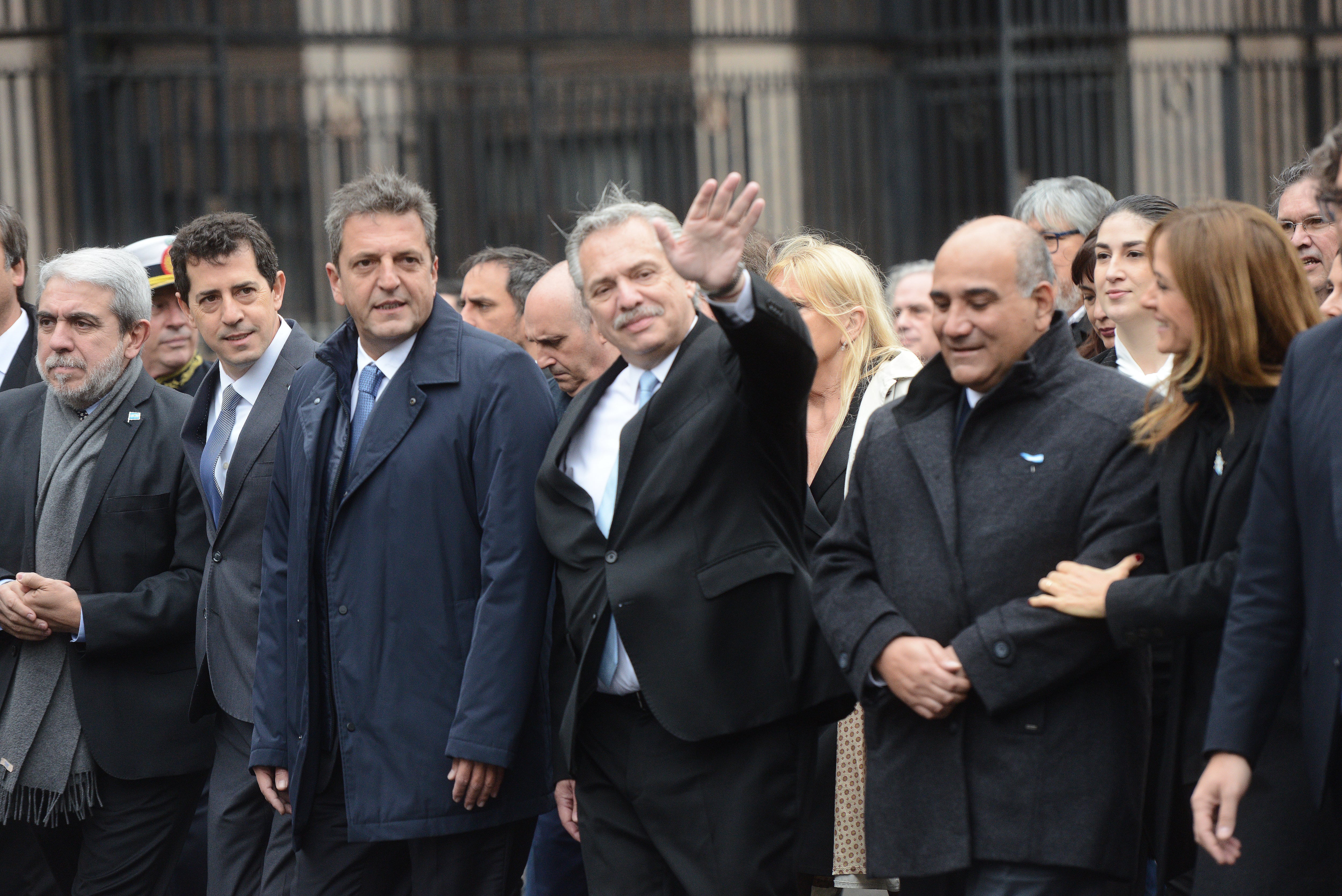 Alberto Fernández participó en el tedeum, oficiado por el Monseñor Poli, por el 25 de Mayo con su gabinete. Federico López Claro / Clarín